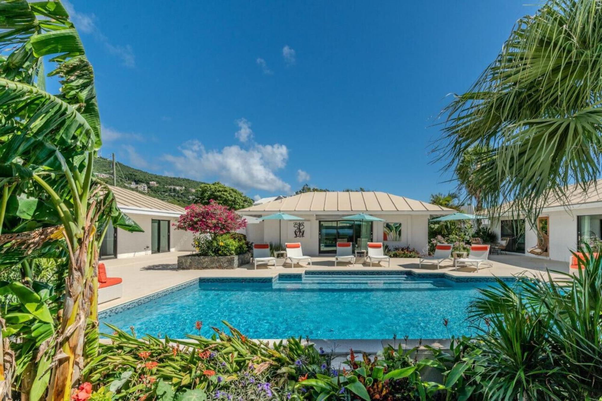 Royal Villa With A Huge Swimming Pool Cowell Battery Exterior photo