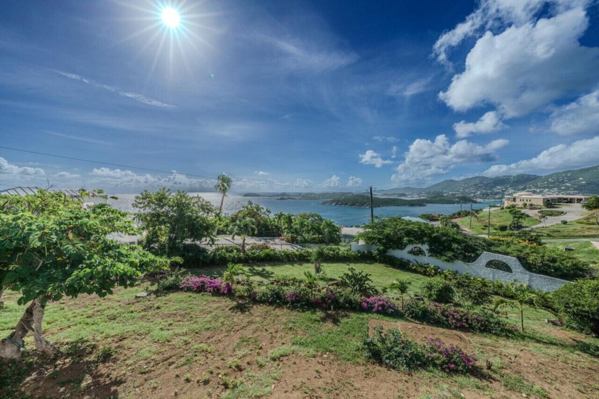 Royal Villa With A Huge Swimming Pool Cowell Battery Exterior photo