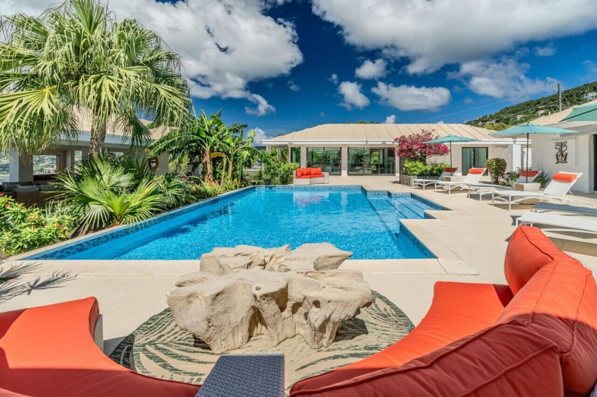 Royal Villa With A Huge Swimming Pool Cowell Battery Exterior photo