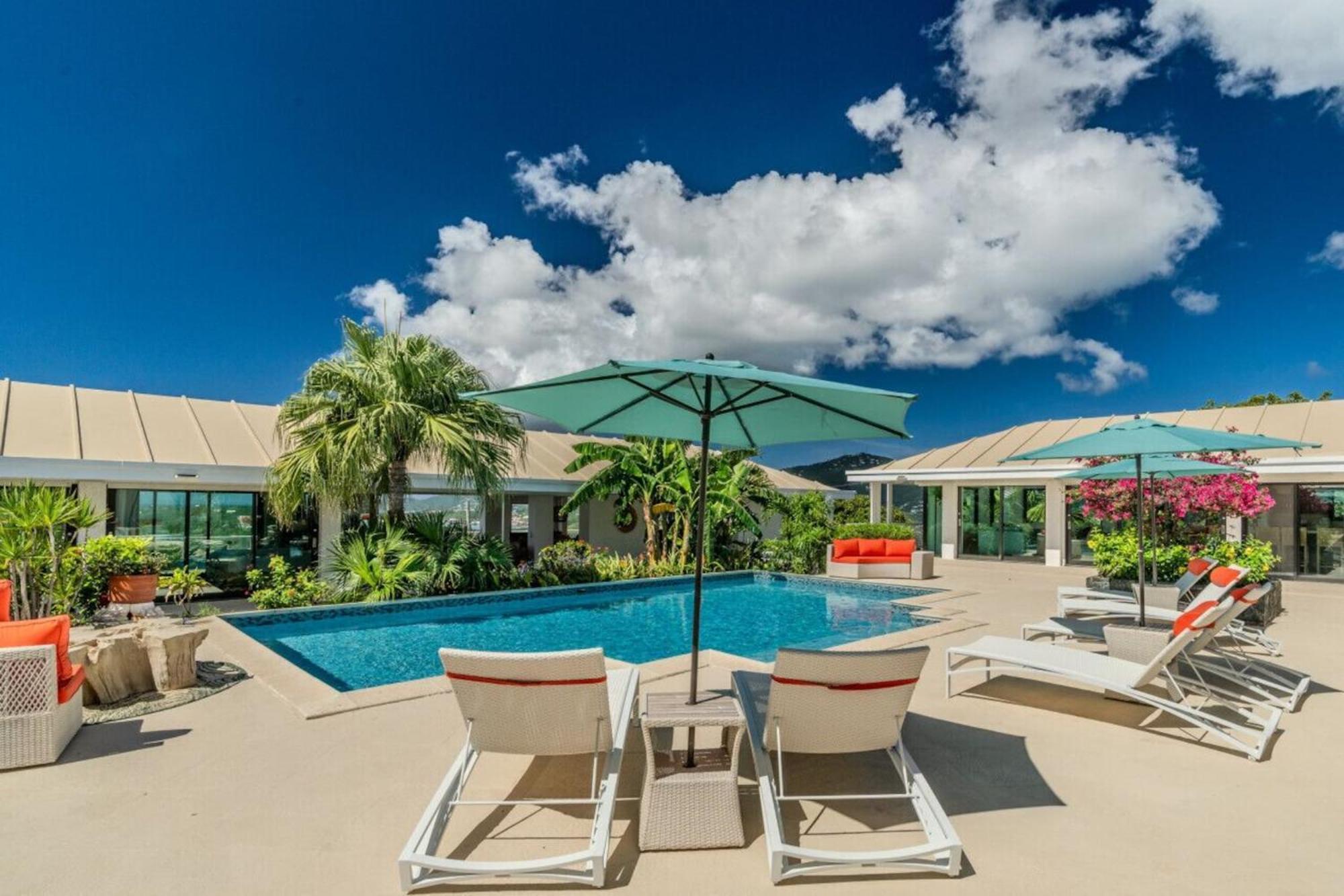 Royal Villa With A Huge Swimming Pool Cowell Battery Exterior photo