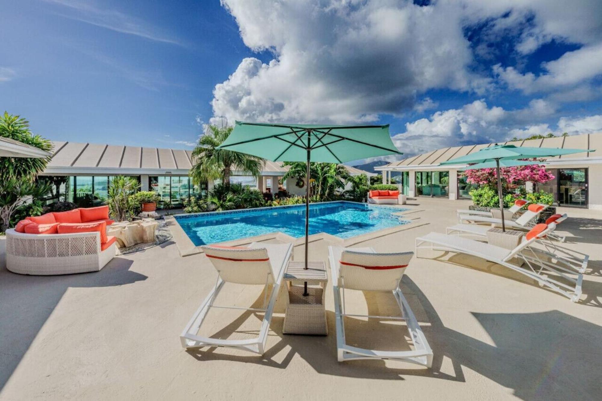 Royal Villa With A Huge Swimming Pool Cowell Battery Exterior photo