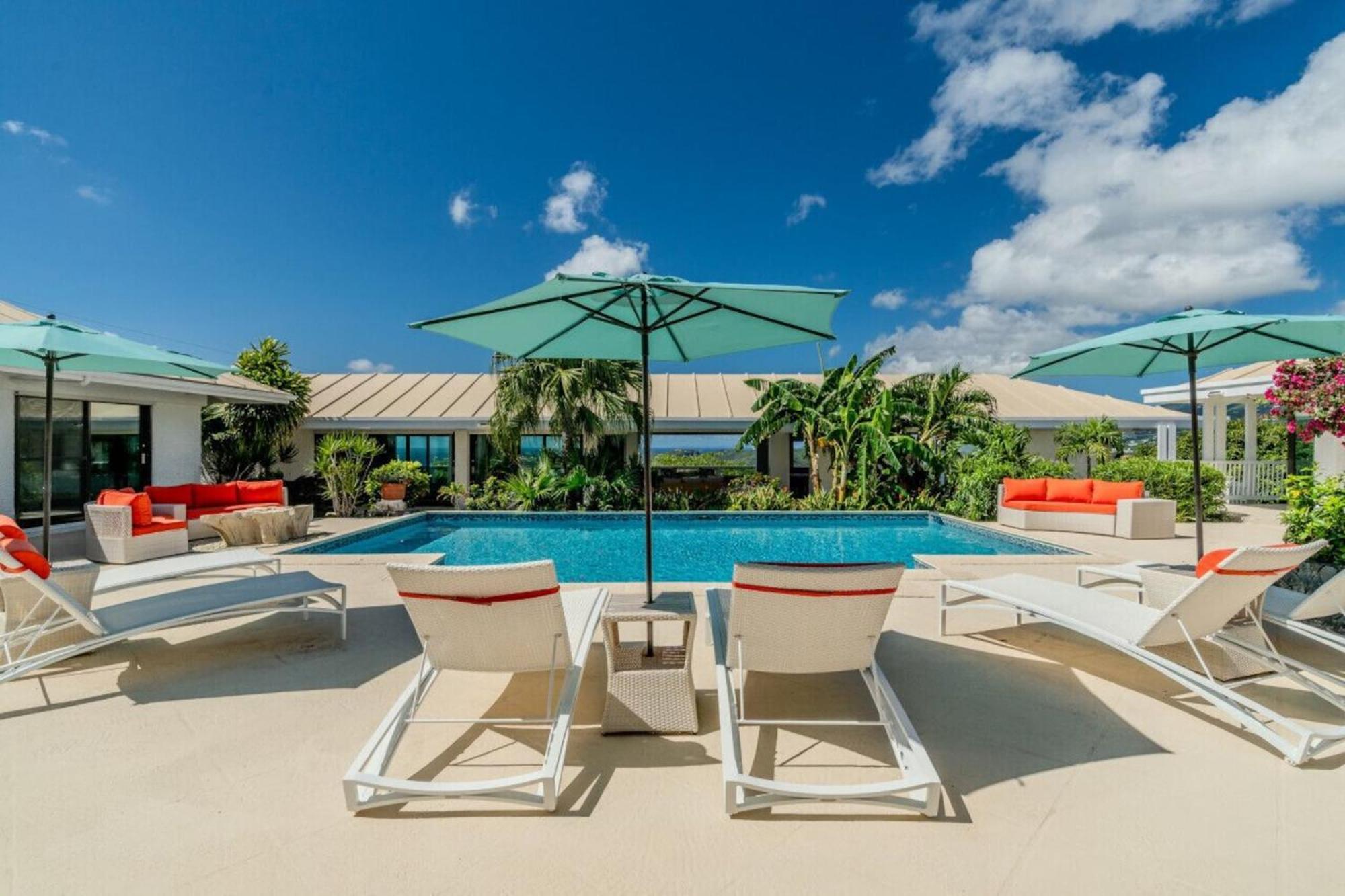 Royal Villa With A Huge Swimming Pool Cowell Battery Exterior photo